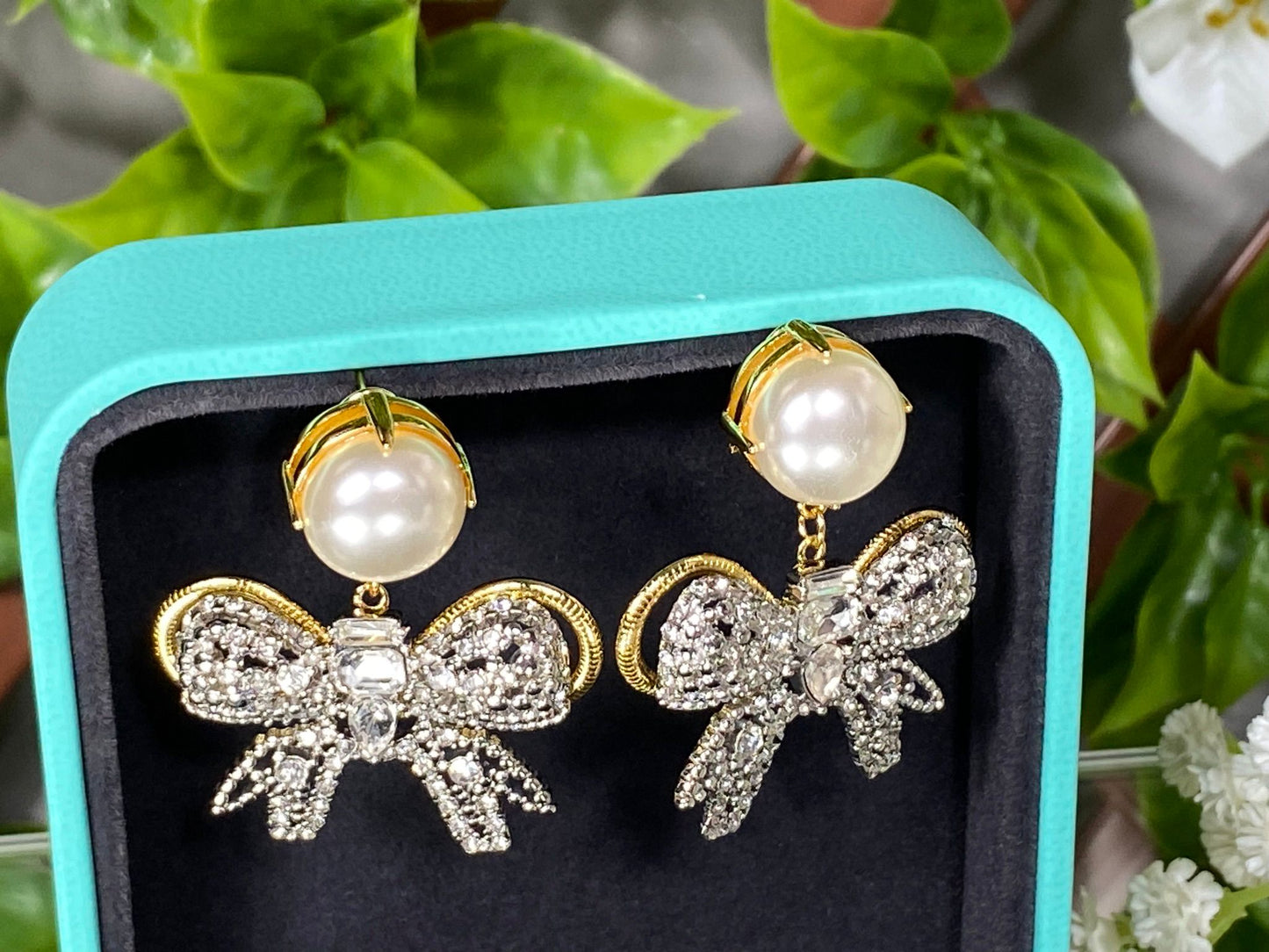Luxus 18k gold plated Earrings with Pearl and Zirkonia Stones Occasion jewellery