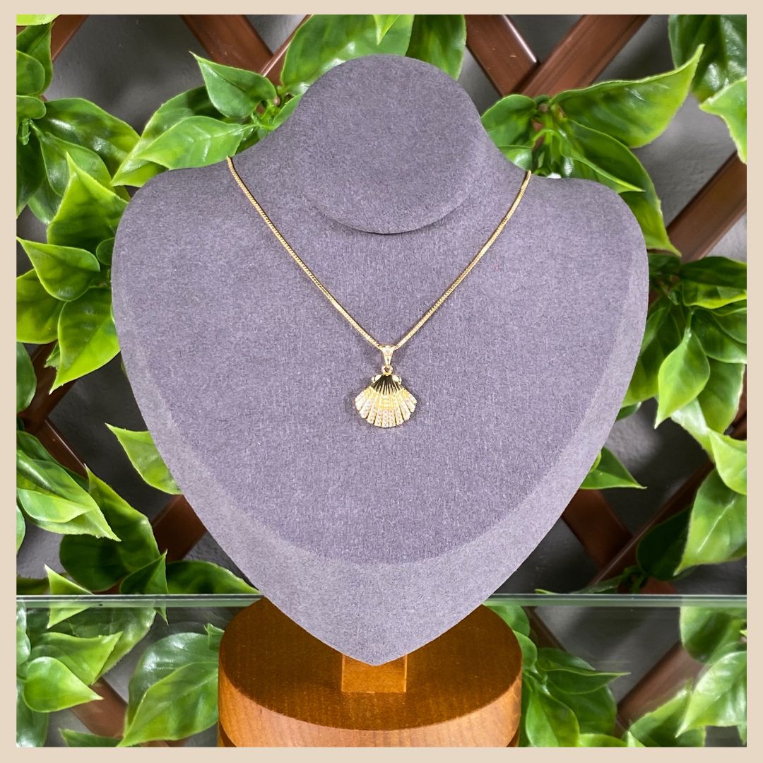18K gold plated necklace, Sea shell with zirconia