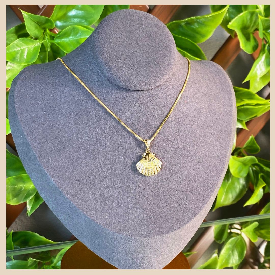 18K gold plated necklace, Sea shell with zirconia