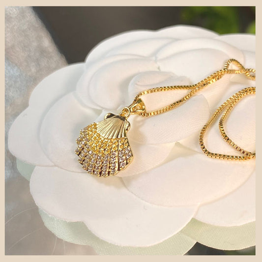 18K gold plated necklace, Sea shell with zirconia