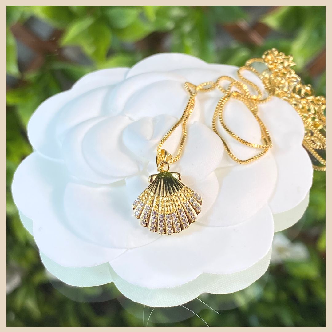 18K gold plated necklace, Sea shell with zirconia
