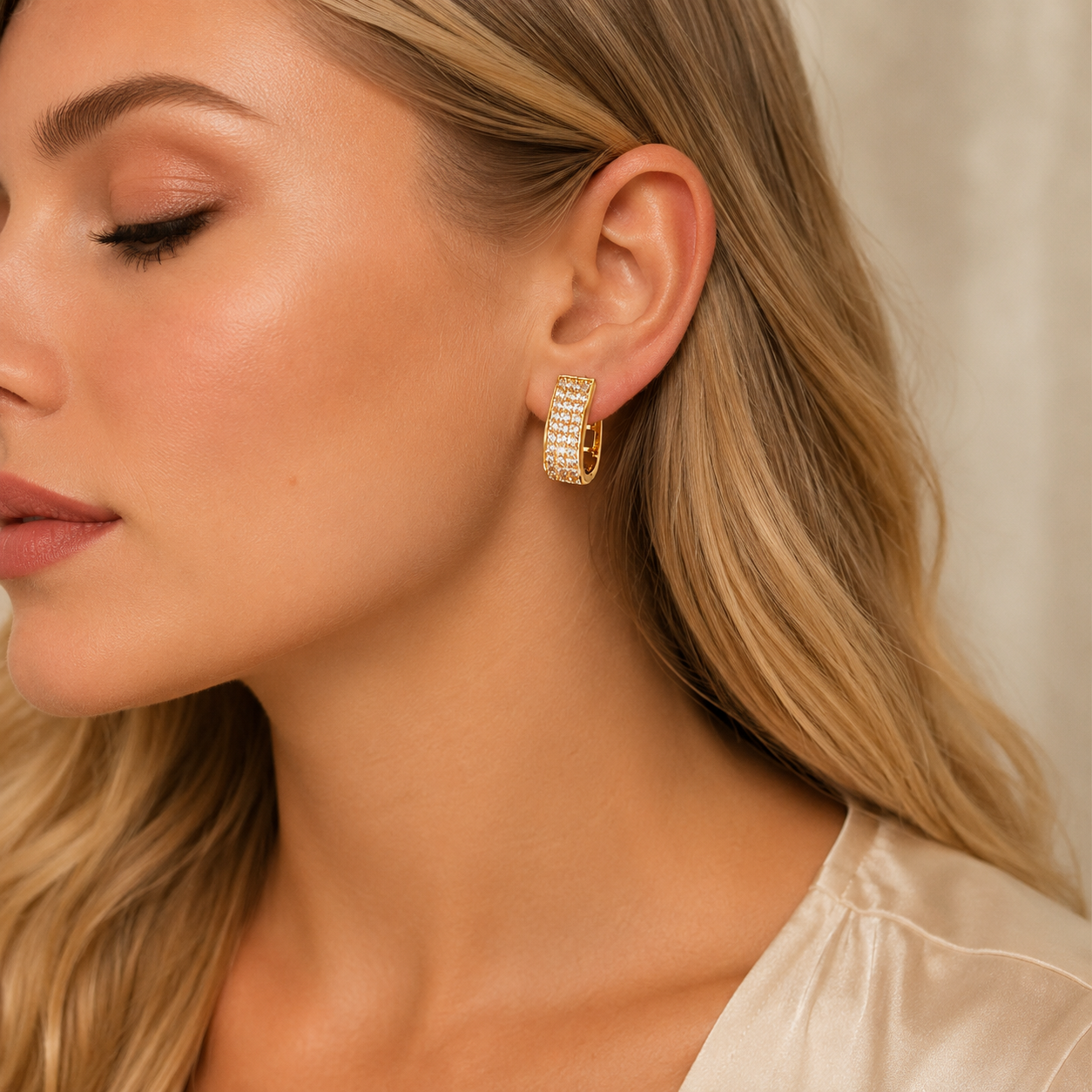 18K Gold-Plated Women's Earrings – Luxury Jewelry with Sparkling Zirconia | Elegant Huggie Hoop Earrings