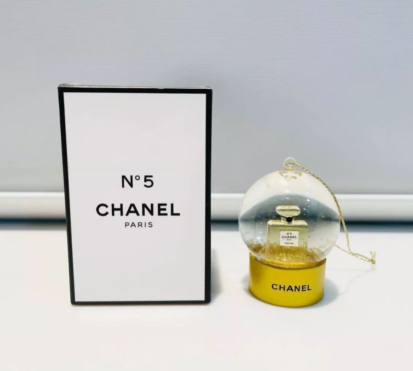 Chanel Miniature Snowglobe (Gold)- N5 Limited Ediction