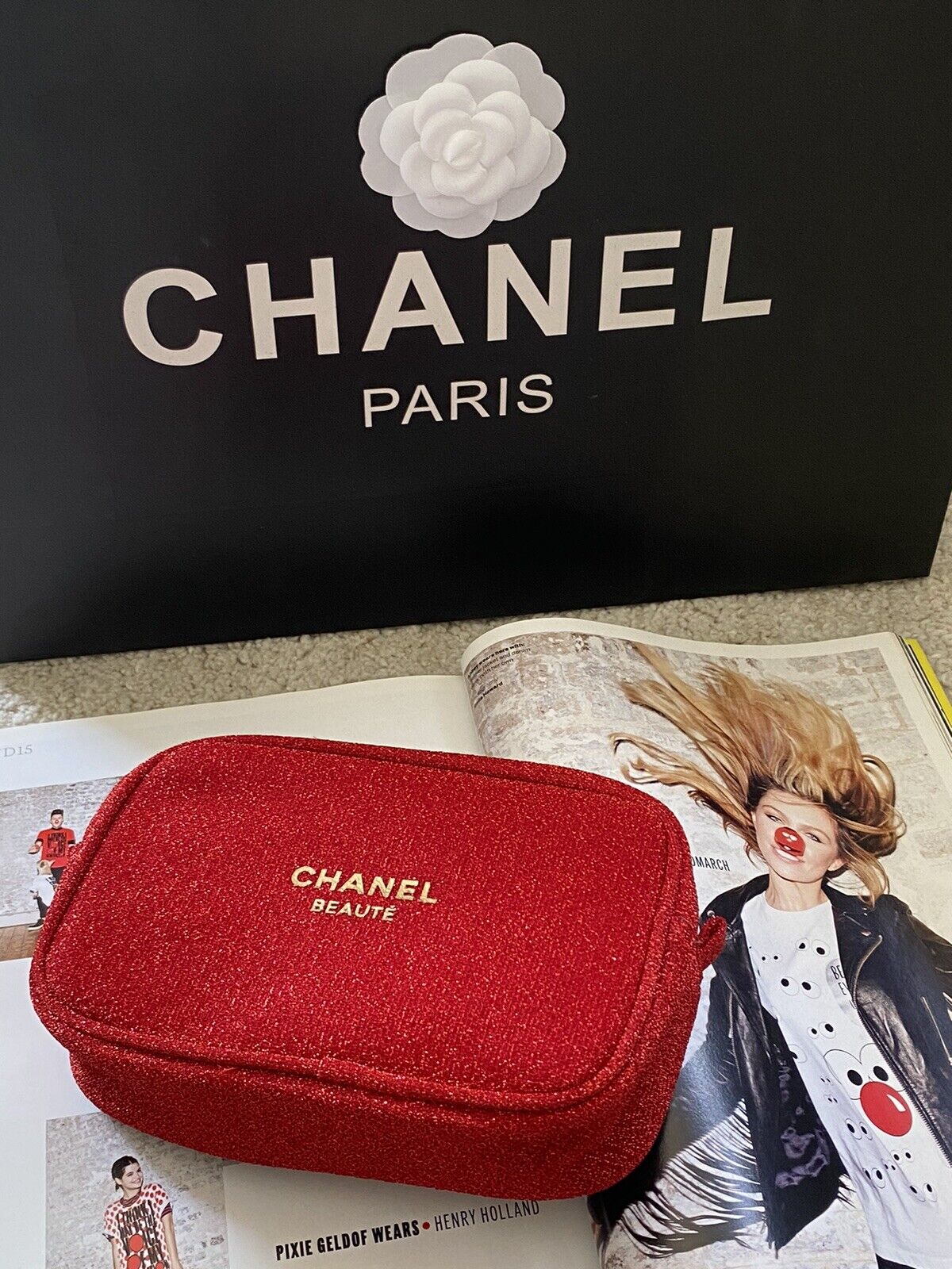 CHANEL BEAUTÉ cosmetic bag- Makeup Bag- Limited Ediction Red Bag