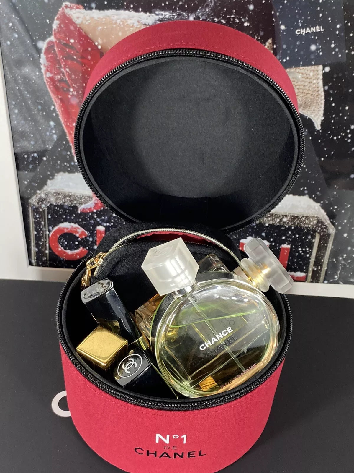 Chanel BEAUTÉ Jewellery Red Flowe Box, Travel Bag, Makeup Bag