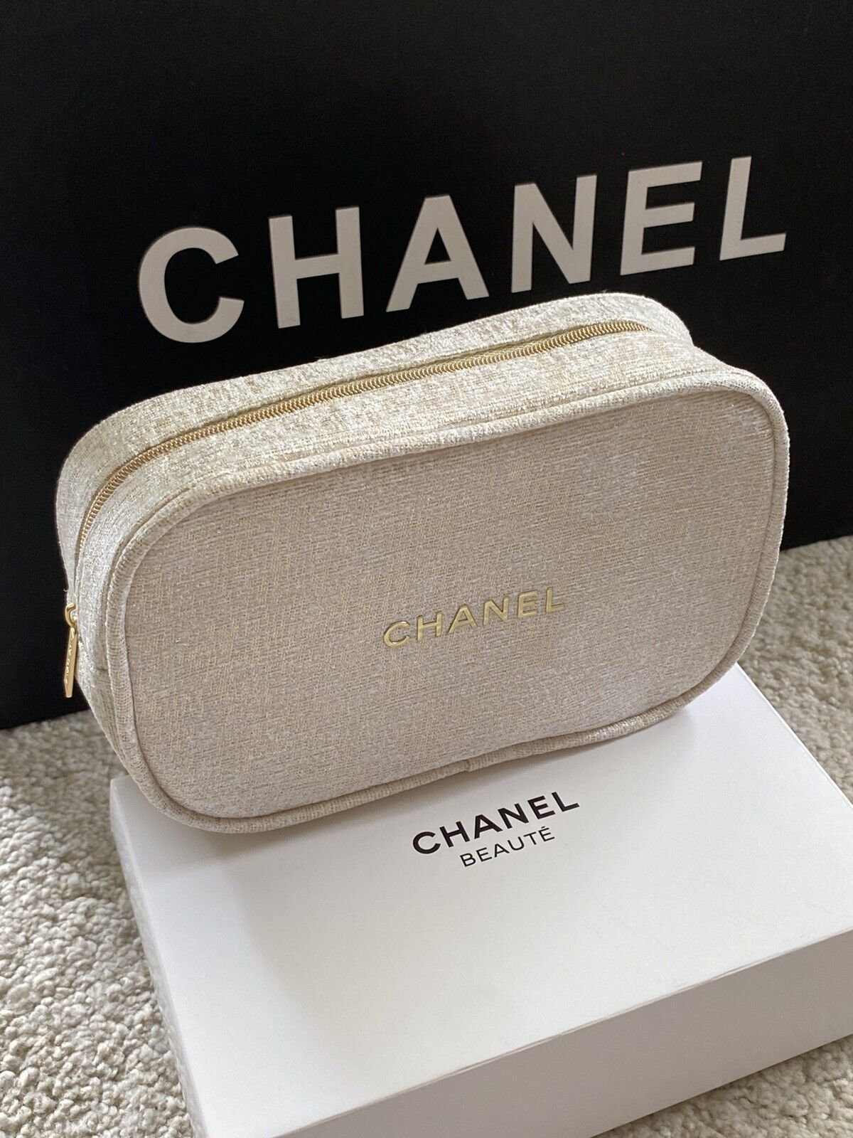 CHANEL BEAUTÉ cosmetic bag- Makeup Bag- Limited Ediction Gold Bag