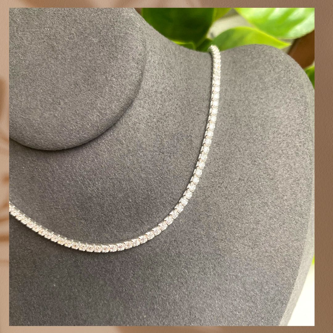 Choker-Halskette aus 925er Sterlingsilber mit weißen Strasssteinen 40cm