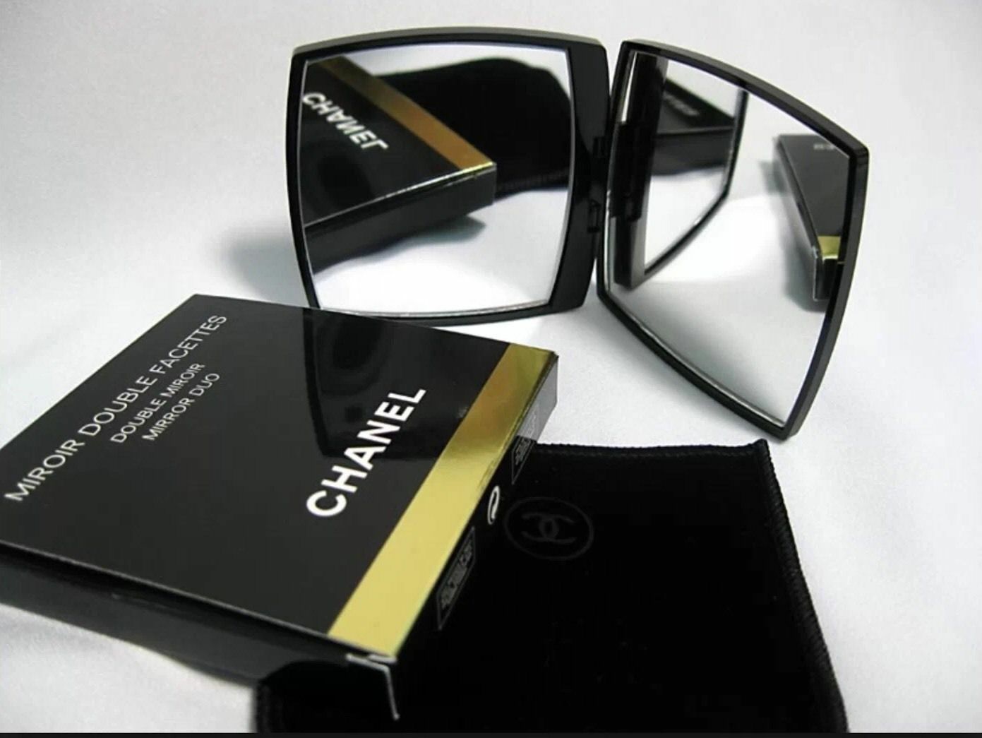 GENUINE CHANEL Compact Mirror Double Facettes Miroir Duo