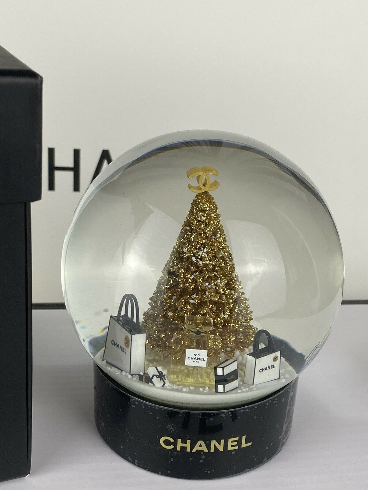 CHANEL Edition Snow Globe Kristallkugel Vip Gifts Luxus Home Decoration