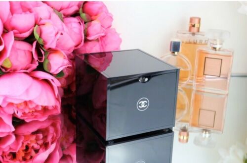 Neu Chanel Wattepads Makeup Box Organizer, Lipstick