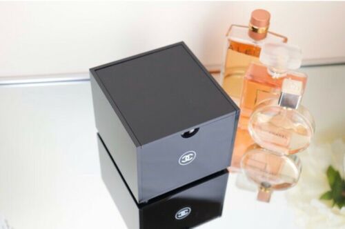 Neu Chanel Wattepads Makeup Box Organizer, Lipstick