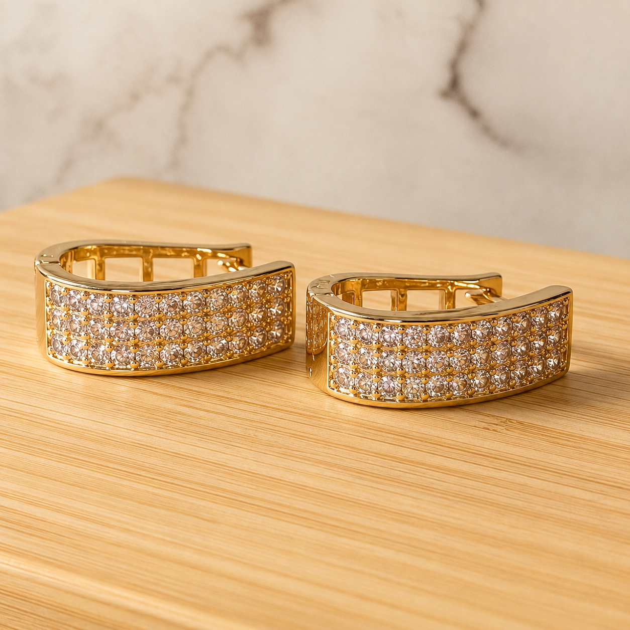 18K Gold-Plated Women's Earrings – Luxury Jewelry with Sparkling Zirconia | Elegant Huggie Hoop Earrings