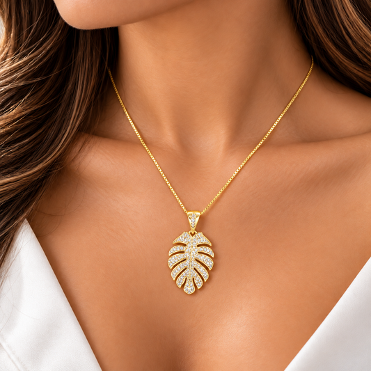 Luxury Gold-Plated Monstera Leaf Necklace – Elegant Sparkling Crystal Pendant, Tropical Leaf Jewelry for Women
