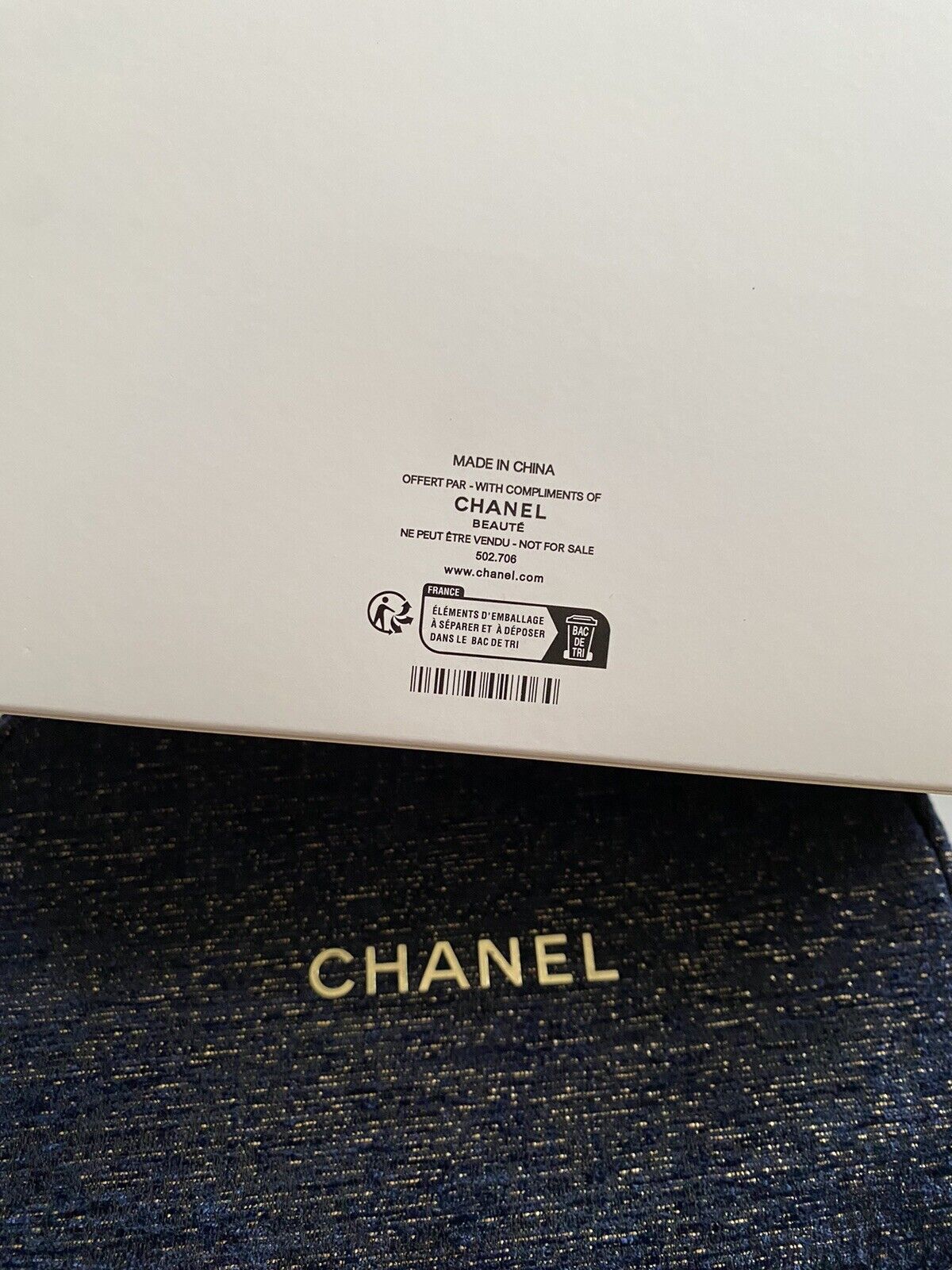 CHANEL BEAUTÉ cosmetic bag- Makeup Bag- Limited Ediction BLUE Bag