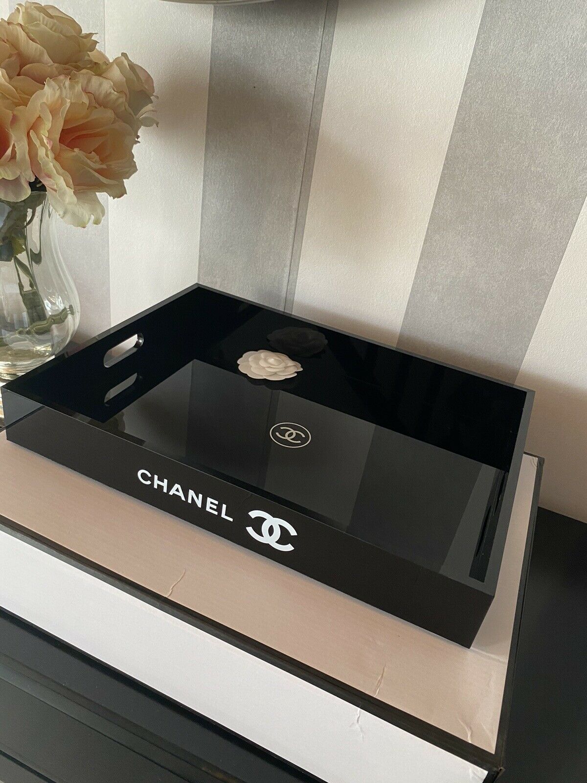 Chanel Vip Member GIft Serviertablett, Makeup Tray Cosmetic Organiser –  Alecrim