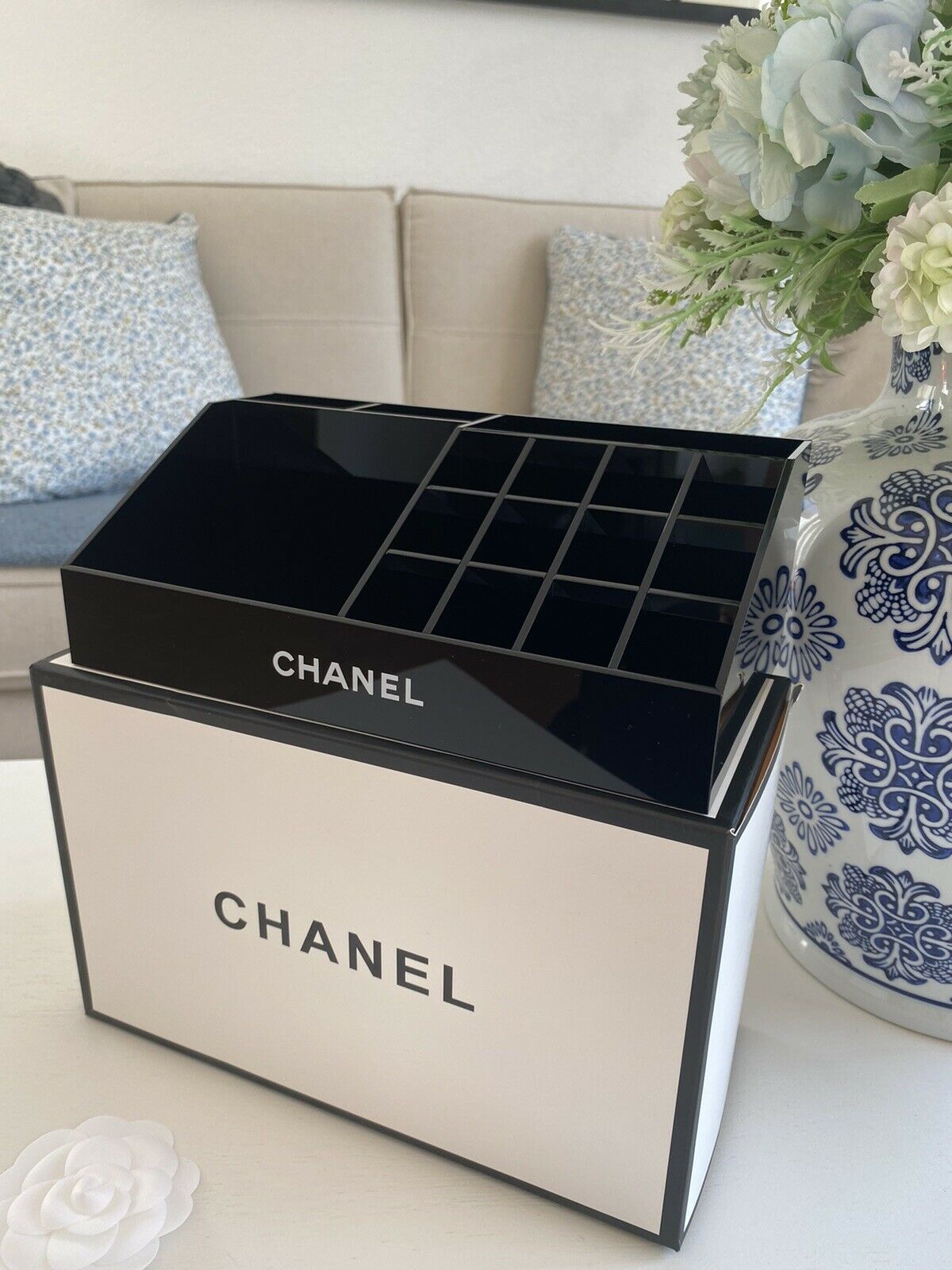Chanel Makeup Box Organizer – Alecrim